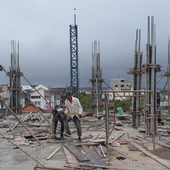 THI CÔNG THÔ CĂN HỘ CHO THUÊ SÀN CÁP DỰ ỨNG LỰC